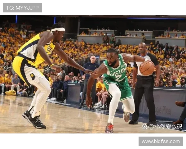 奇才与步行者激战正酣比分胶着精彩瞬间回顾 奇才与步行者激战正酣比分胶着精彩瞬间回顾